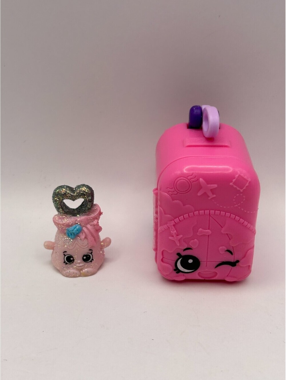 Moose Toys Shopkins World Vacation Season 8 mini collectible figure Pink Glitter
